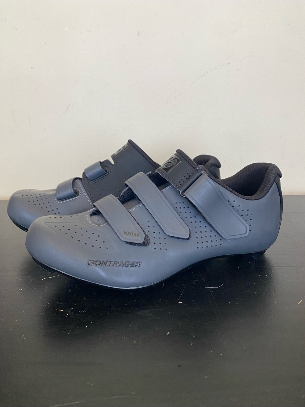 Bontrager Vostra Women's Cycling Shoes Size 5.5 Gray & Black Indoor Outdoor